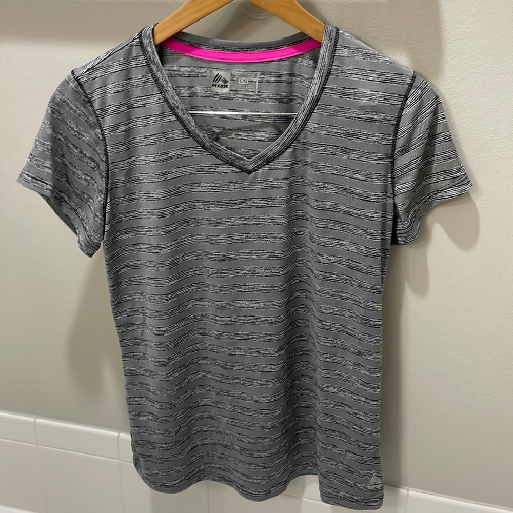 RBX V Neck workout Top Gray Tee Sz L EUC